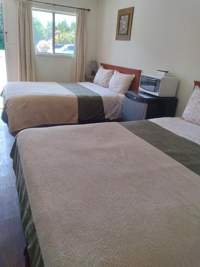 Dolphin Motel Τοφίνο Εξωτερικό φωτογραφία