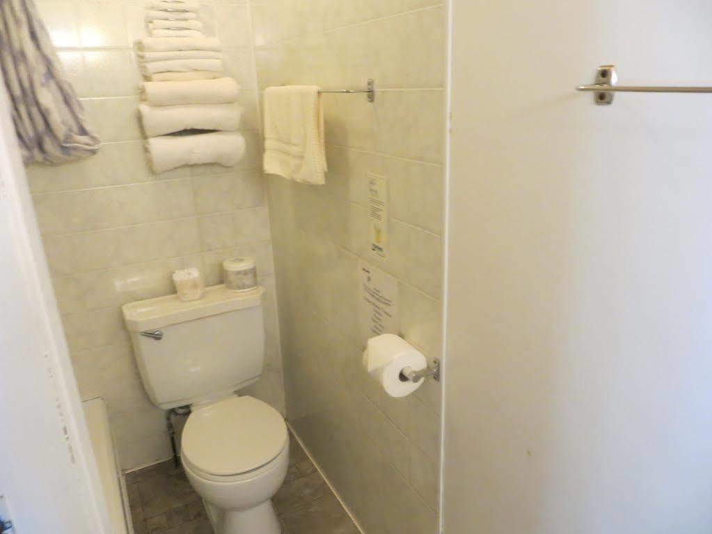 Dolphin Motel Τοφίνο Εξωτερικό φωτογραφία